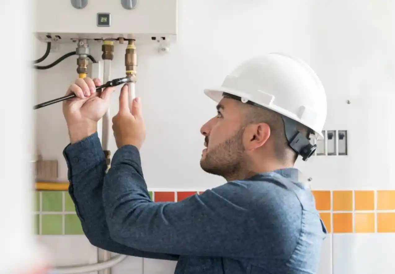 Dallas leak detection expert using specialized equipment to locate a hidden water leak